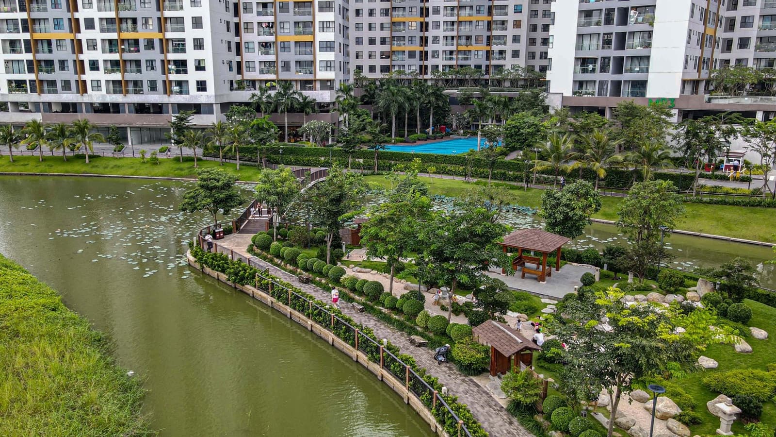 Kênh đào, mảng xanh và tiện ích nội khu Mizuki Park